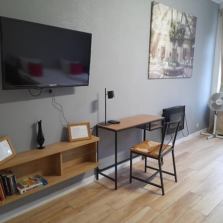 Novitas Apartments Вроцлав Екстериор снимка