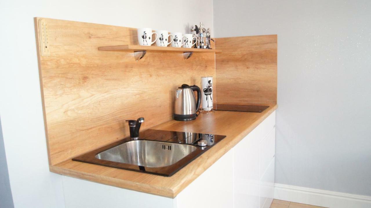 Novitas Apartments Вроцлав Екстериор снимка